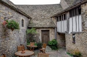 The George Inn
